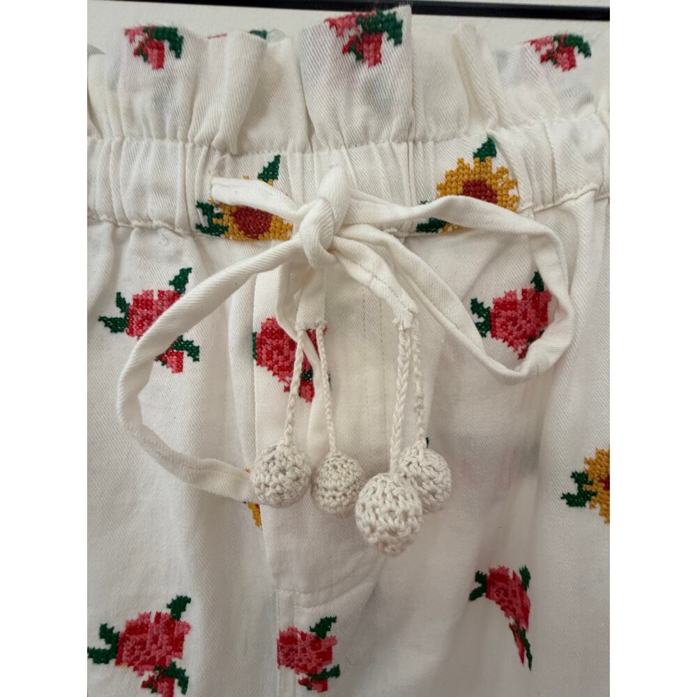 Farm Rio NEW Cross Stitch Flowers Embroidered Pants Off-White, M/L - Picture 5 of 13
